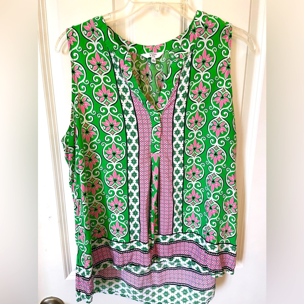 Crown and ivy green print sleeveless shirt XL